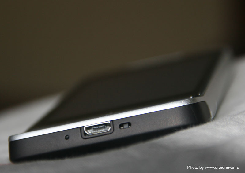 HTC Legend. Micro-usb.