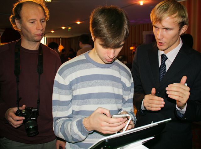 zeleboba рассматривает HTC Rhyme