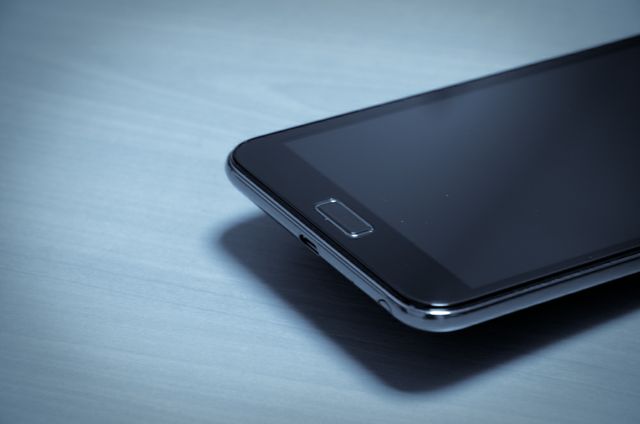 А вот и та самая центральная кнопка Samsung Galaxy Note