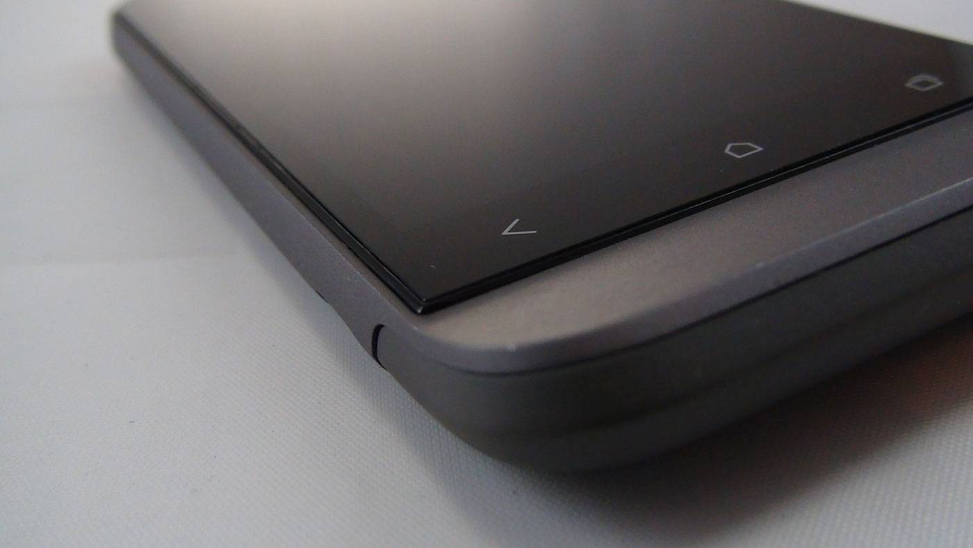 HTC One V