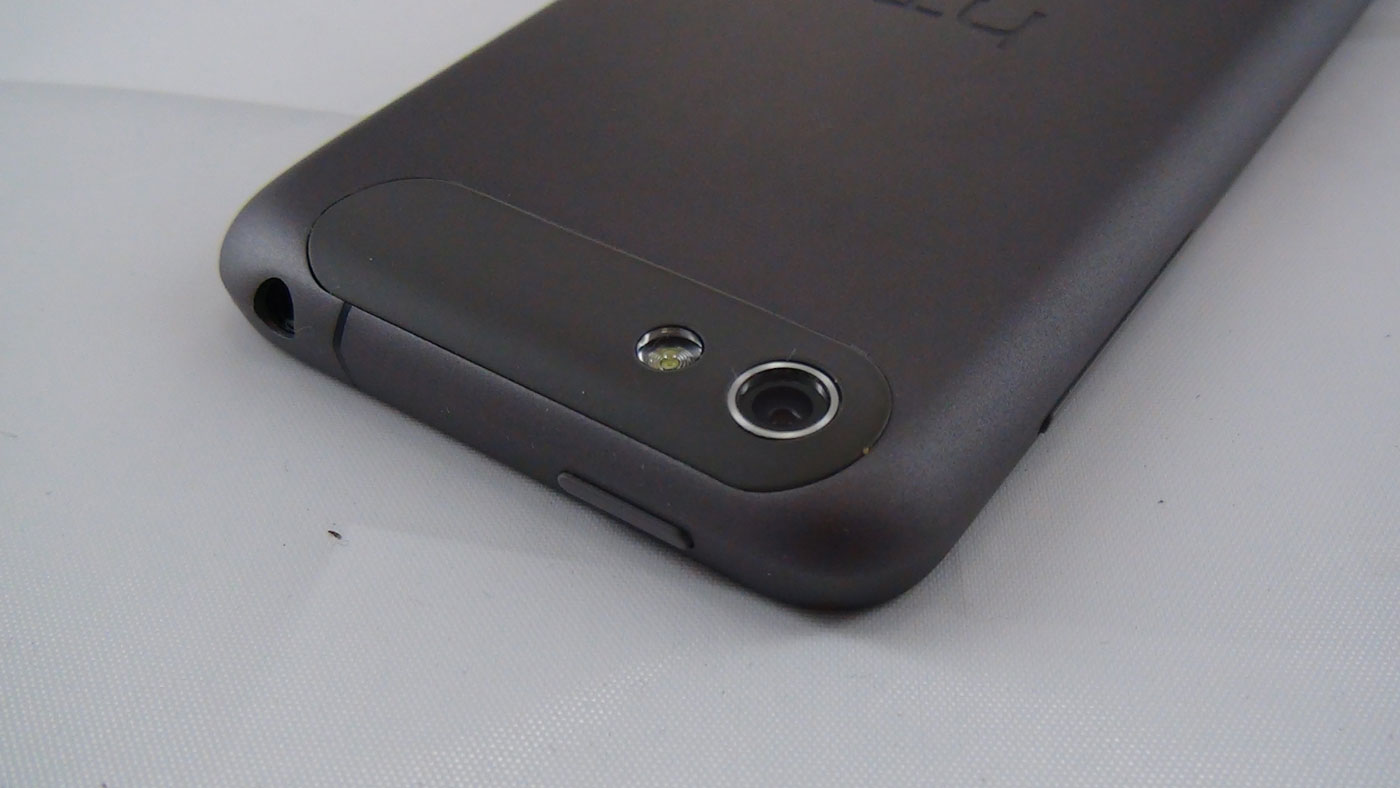 HTC One V
