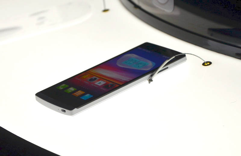 OPPO Find 5 вид справа