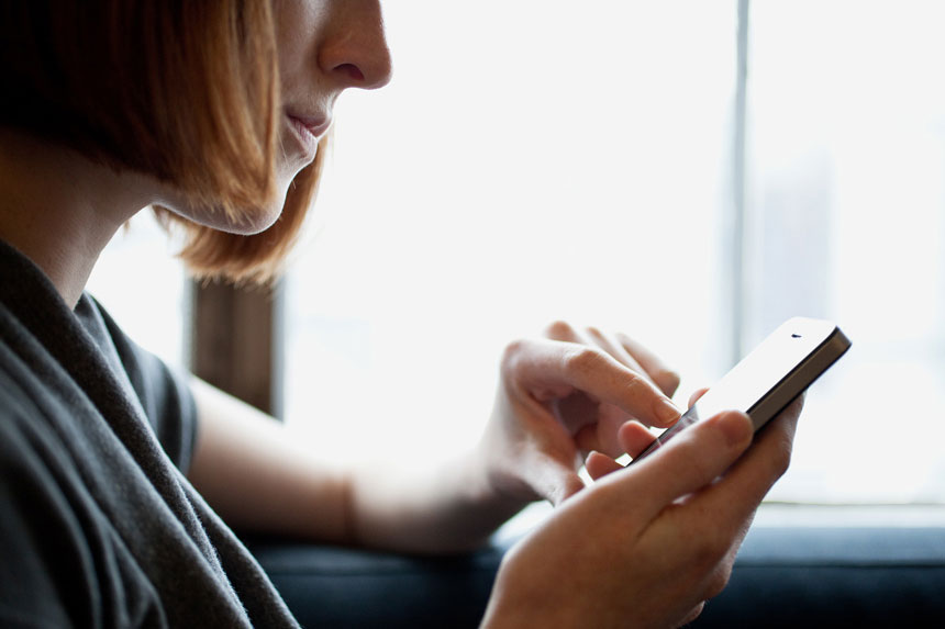 smartphone_in_hand
