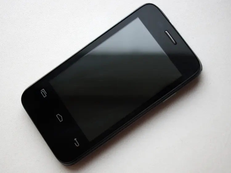 Prestigio MultiPhone 3500 Duo Prestigio MultiPhone 3500 Duo